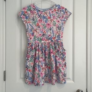 Joules girls flower printed dress with pockets. Size 9-10 (L).